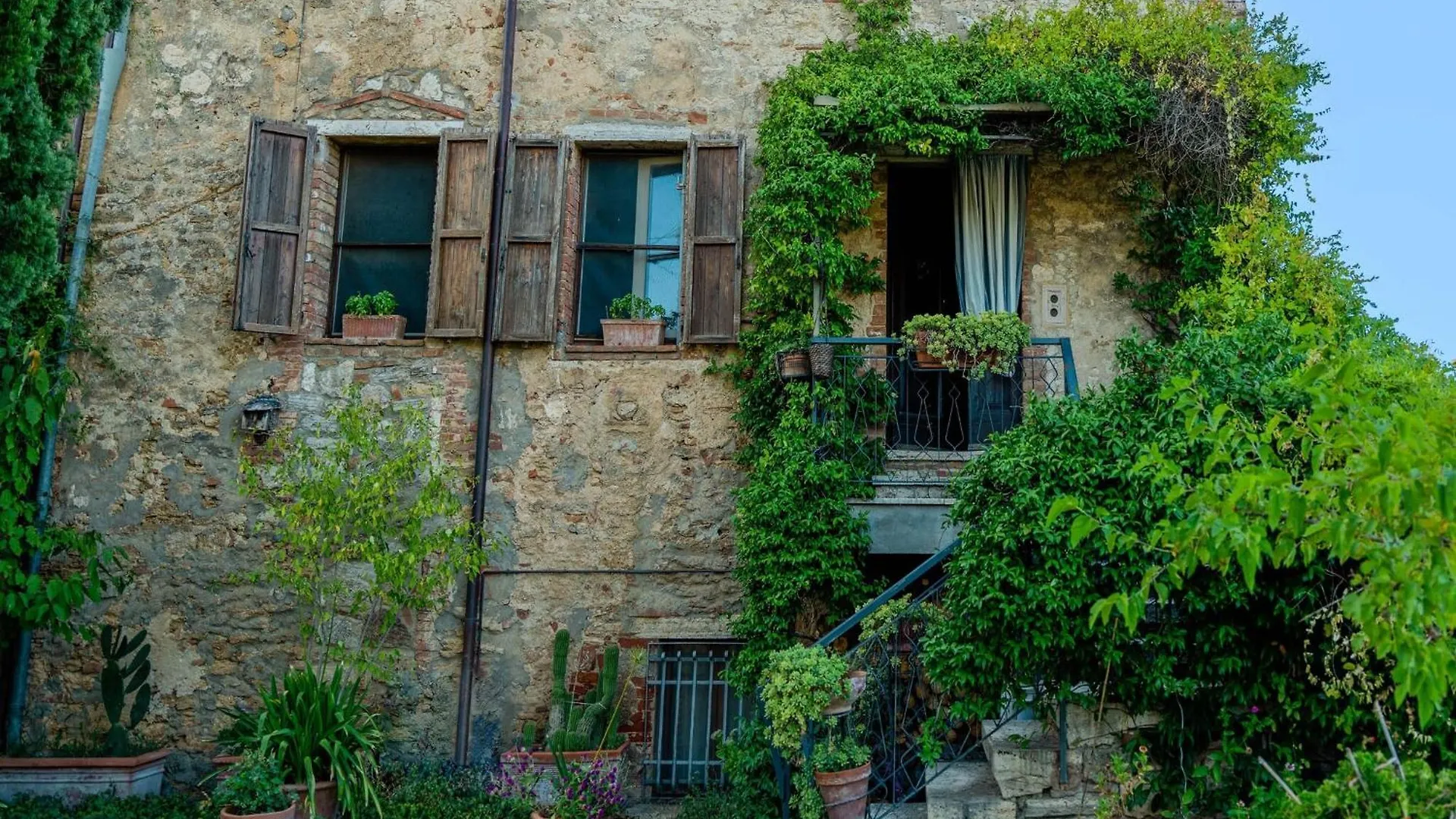 Holiday home Nice Farmhouse In Asciano With Shared Pool Italy